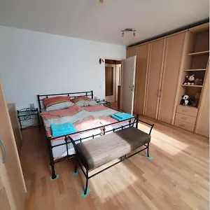 Sonnige Terassenwohnung Apartman
